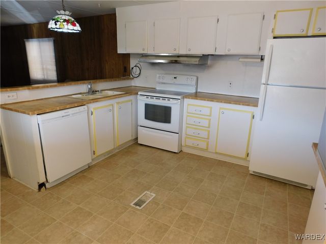 1307 Gemstone Avenue, Bullhead City, AZ 86442