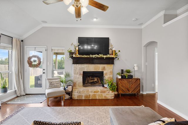 7252 Lake Country Drive, Fort Worth, TX 76179