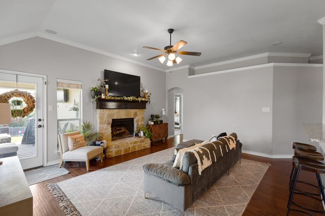 7252 Lake Country Drive, Fort Worth, TX 76179