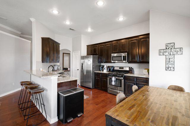 7252 Lake Country Drive, Fort Worth, TX 76179