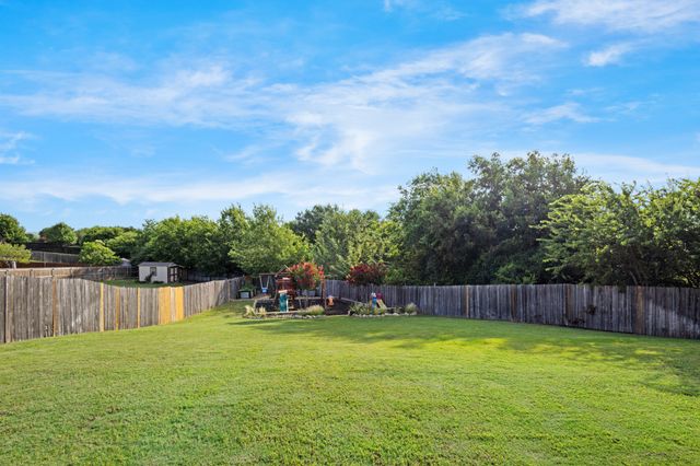 7252 Lake Country Drive, Fort Worth, TX 76179
