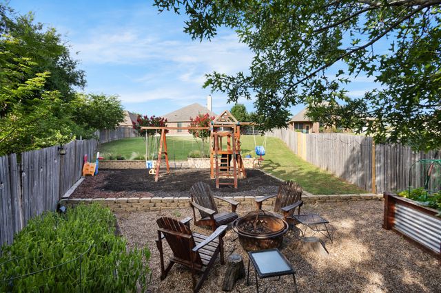 7252 Lake Country Drive, Fort Worth, TX 76179