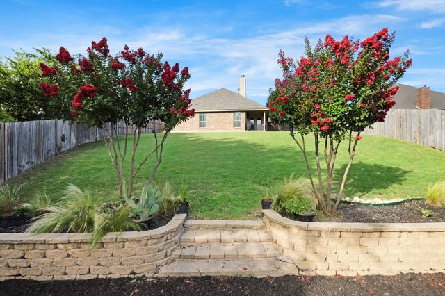 7252 Lake Country Drive, Fort Worth, TX 76179