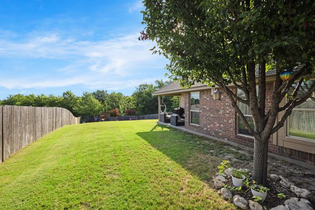 7252 Lake Country Drive, Fort Worth, TX 76179