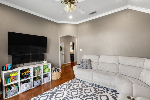7252 Lake Country Drive, Fort Worth, TX 76179