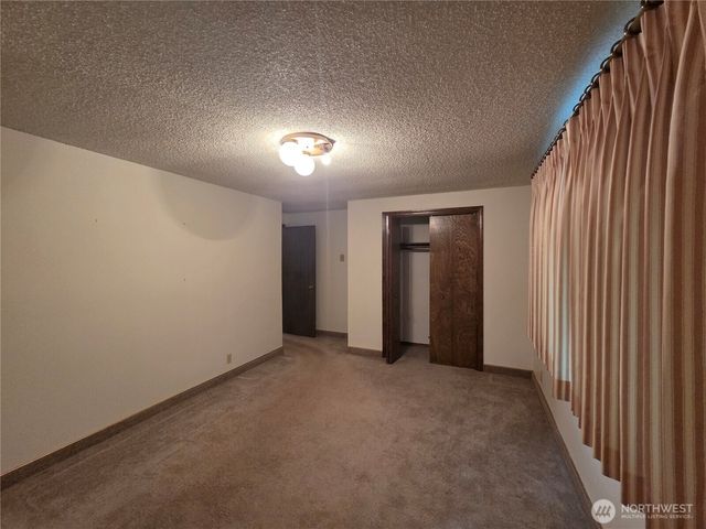 19505 NE 112th Street, Brush Prairie, WA 98606