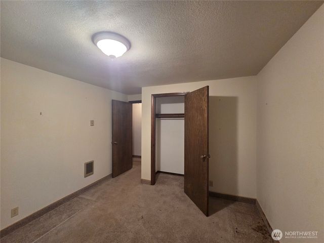 19505 NE 112th Street, Brush Prairie, WA 98606