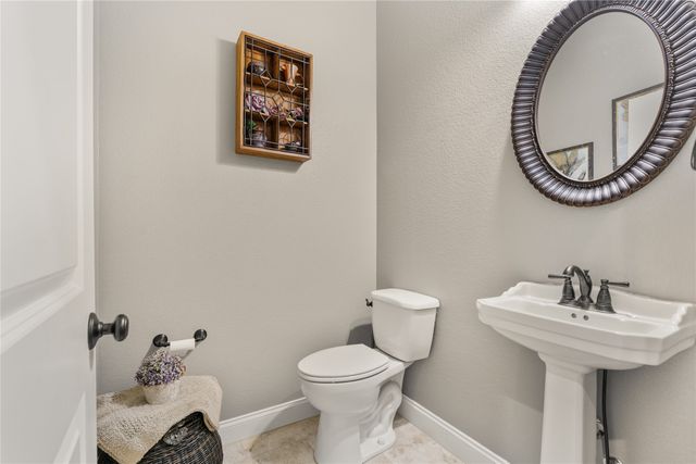 529 Perry Lane, Robinson, TX 76706