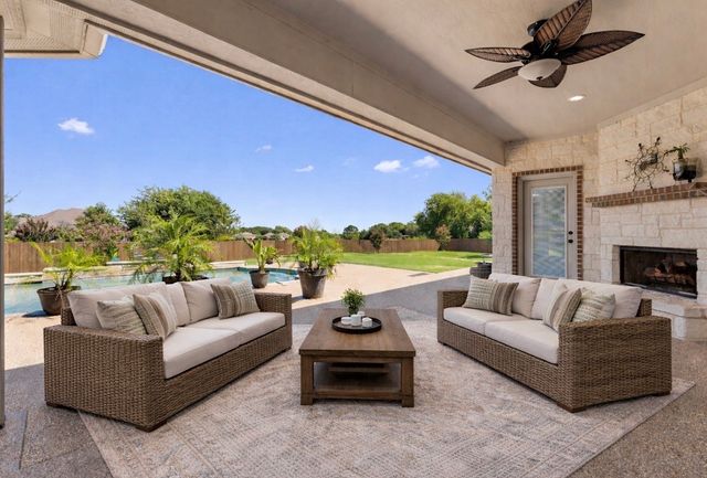 529 Perry Lane, Robinson, TX 76706