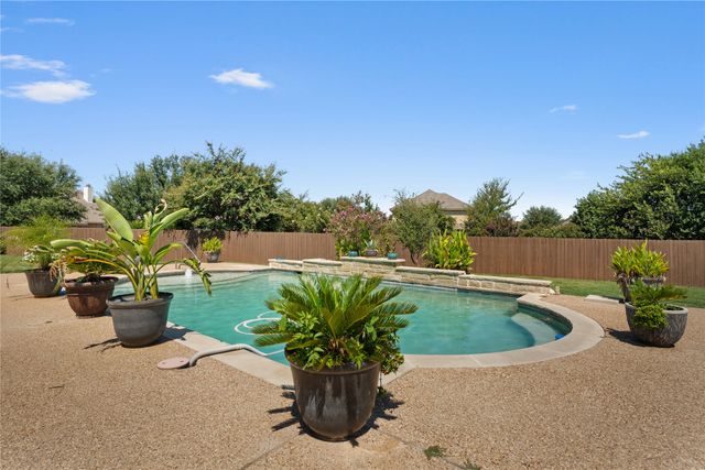 529 Perry Lane, Robinson, TX 76706