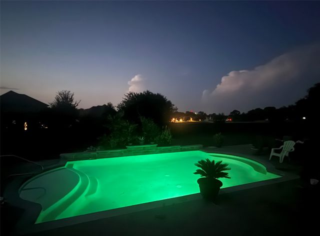 529 Perry Lane, Robinson, TX 76706