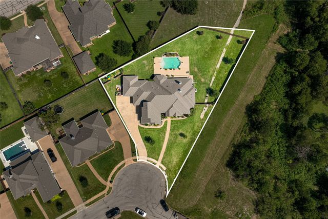 529 Perry Lane, Robinson, TX 76706