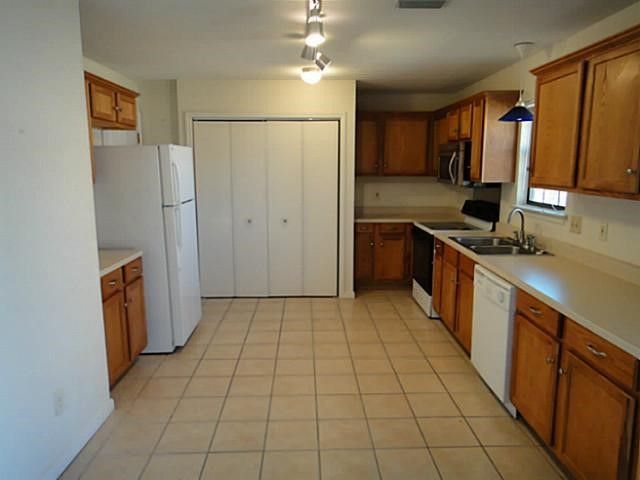 1801 Meadowcrest Drive, Garland, TX 75042