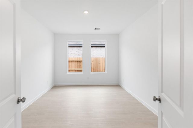 5406 Peacock Bass Drive, Baytown, TX 77521