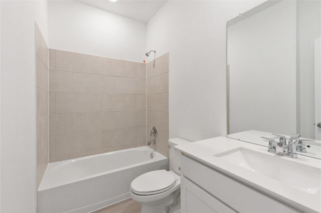 5406 Peacock Bass Drive, Baytown, TX 77521