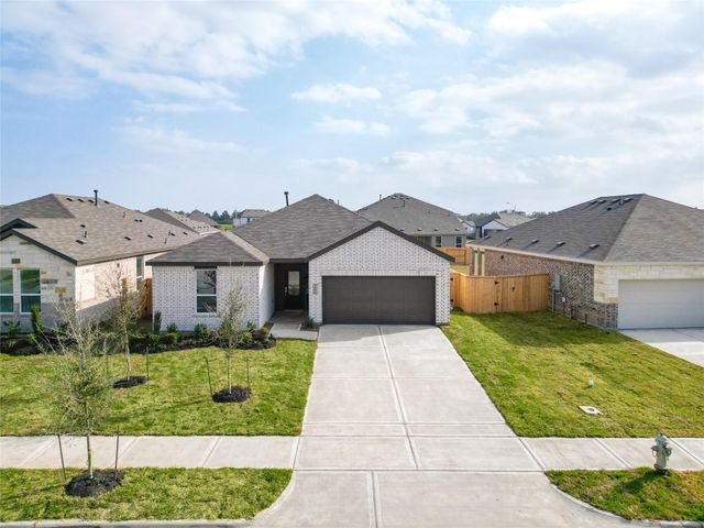 5406 Peacock Bass Drive, Baytown, TX 77521