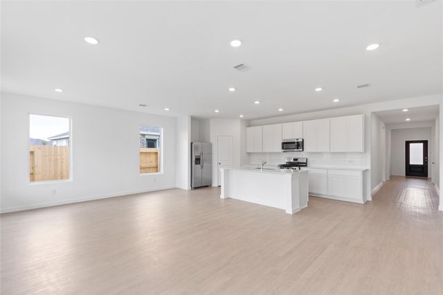 5406 Peacock Bass Drive, Baytown, TX 77521