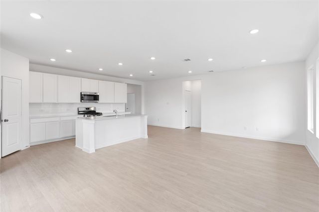 5406 Peacock Bass Drive, Baytown, TX 77521