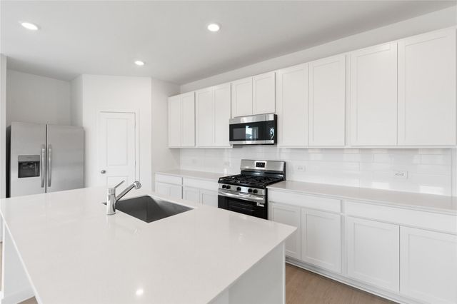 5406 Peacock Bass Drive, Baytown, TX 77521