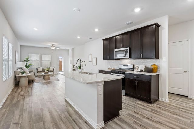 2021 Pine Stone Lane, Forney, TX 75126