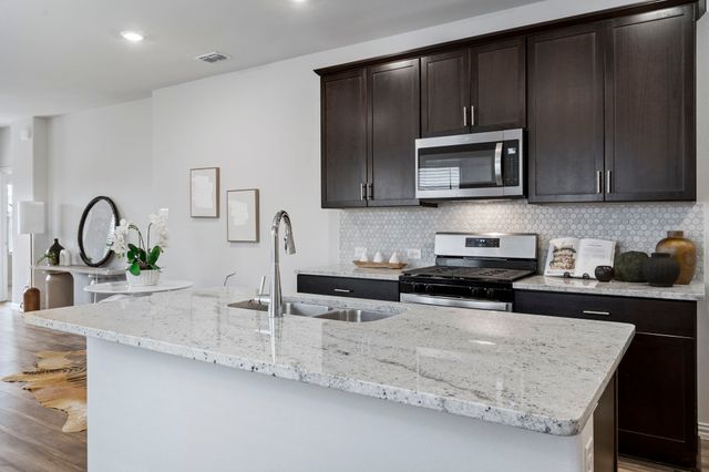 2021 Pine Stone Lane, Forney, TX 75126