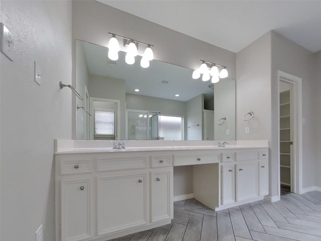 6855 Tournament Drive, Houston, TX 77069