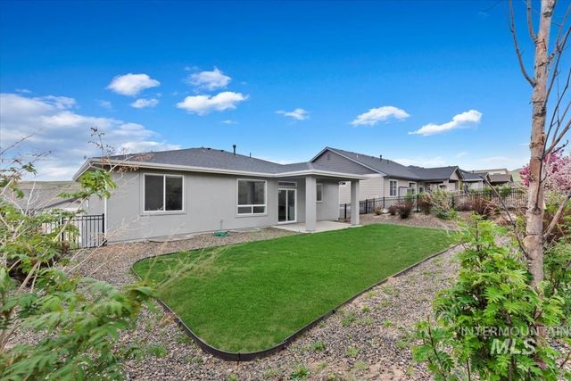 19322 N Shepherds Pie Pl, Boise, ID 83714