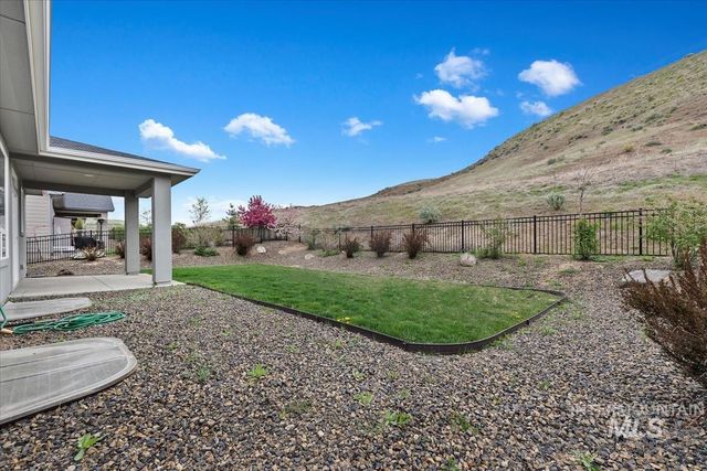 19322 N Shepherds Pie Pl, Boise, ID 83714