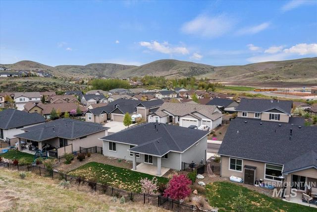 19322 N Shepherds Pie Pl, Boise, ID 83714