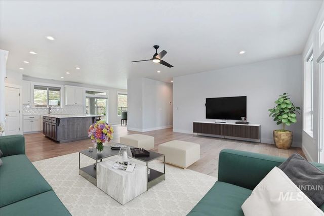 19322 N Shepherds Pie Pl, Boise, ID 83714