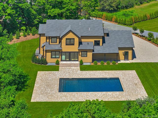 22 Tuthills Lane, Jamesport, NY 11947