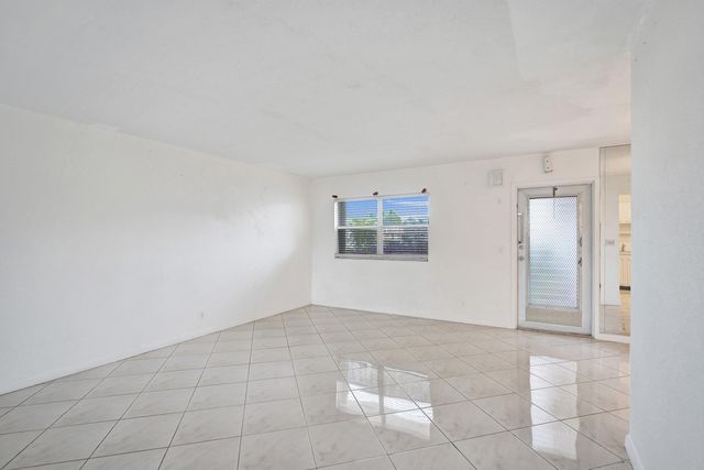 108 Valencia Boulevard E108, Delray Beach, FL 33446