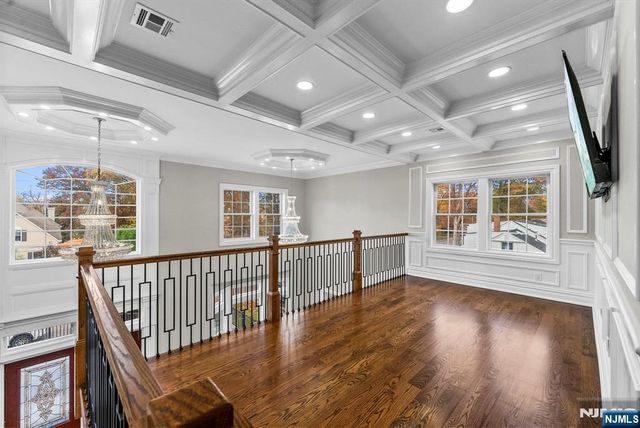 45 Dietrich Lane, North Haledon, NJ 07508