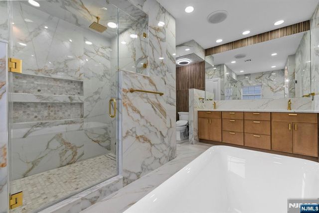 45 Dietrich Lane, North Haledon, NJ 07508