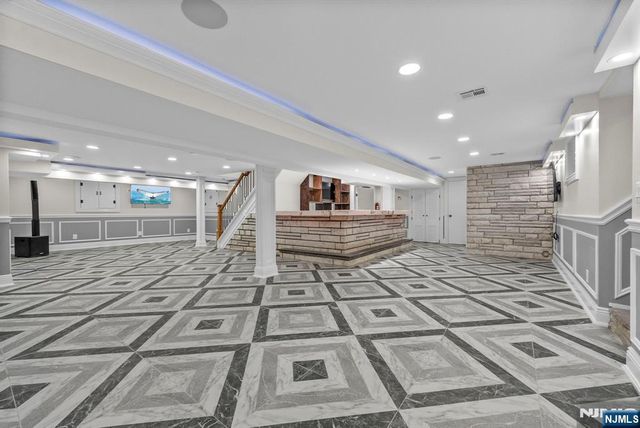 45 Dietrich Lane, North Haledon, NJ 07508