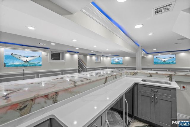 45 Dietrich Lane, North Haledon, NJ 07508