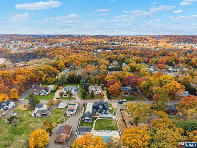 45 Dietrich Lane, North Haledon, NJ 07508