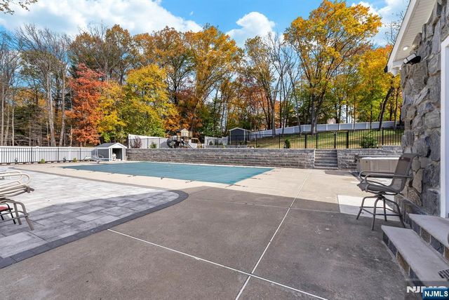 45 Dietrich Lane, North Haledon, NJ 07508