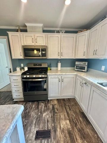 13763 Shamrock Lane, Cedar Springs, MI 49319
