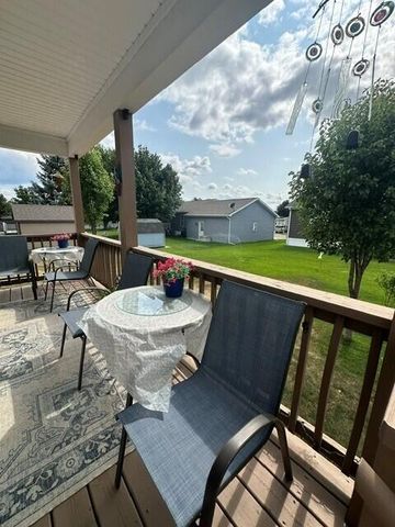 13763 Shamrock Lane, Cedar Springs, MI 49319