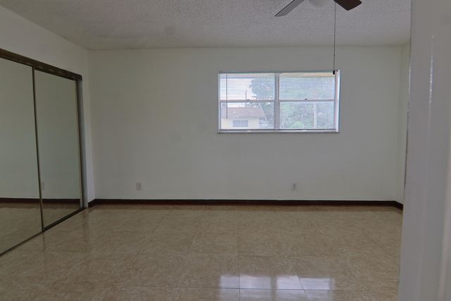 6636 SW 41st Street, Davie, FL 33314