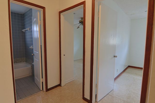 6636 SW 41st Street, Davie, FL 33314