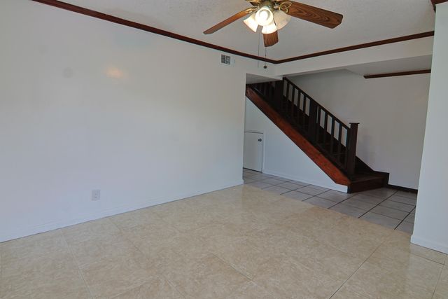 6636 SW 41st Street, Davie, FL 33314