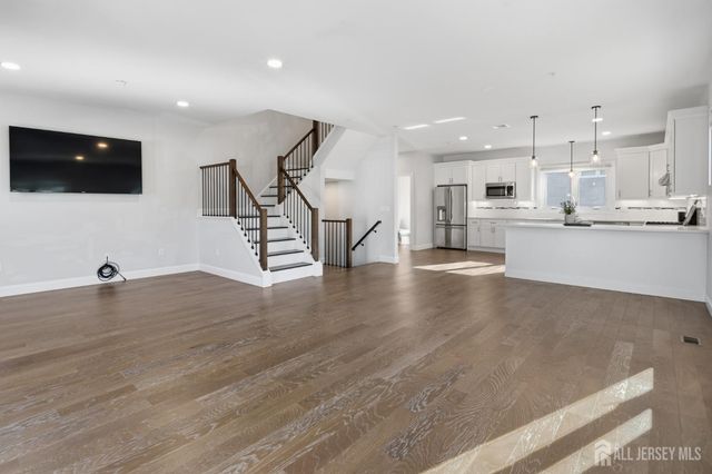 22 Arcadia Place B, Union Twp, NJ 07088