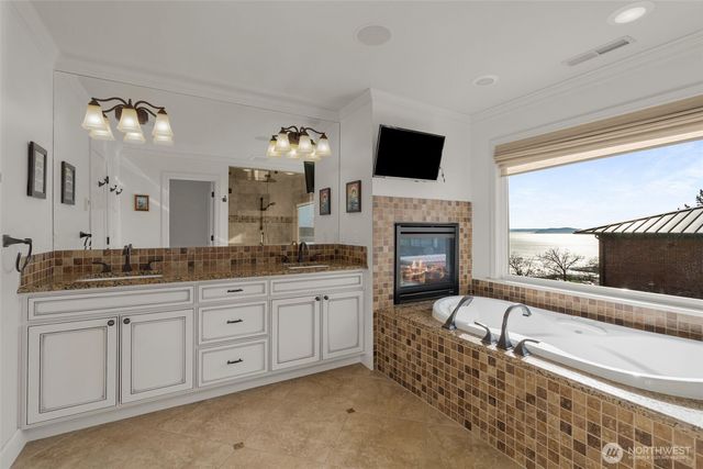 1223 7th Avenue W, Seattle, WA 98119