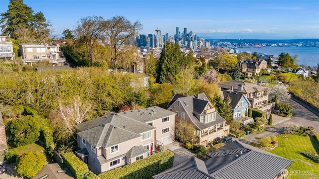 1223 7th Avenue W, Seattle, WA 98119