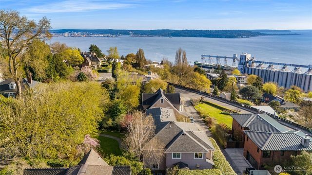 1223 7th Avenue W, Seattle, WA 98119