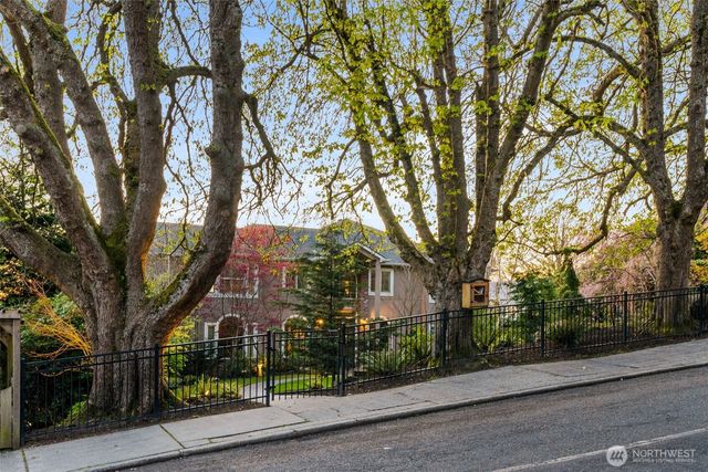 1223 7th Avenue W, Seattle, WA 98119