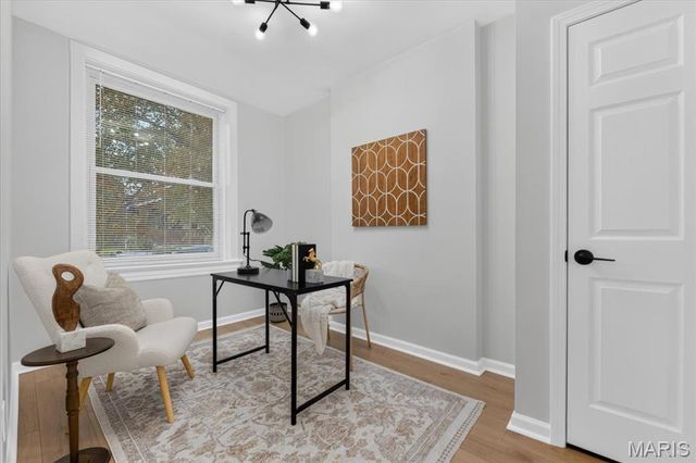 4372 Ellenwood Avenue, St Louis, MO 63116