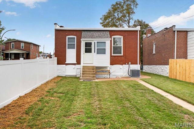 4372 Ellenwood Avenue, St Louis, MO 63116